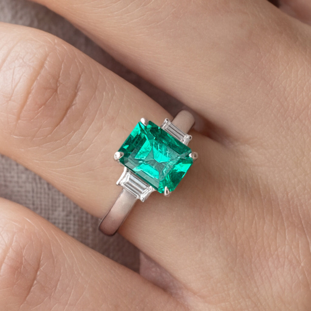Bague émeraude de Colombie et diamants