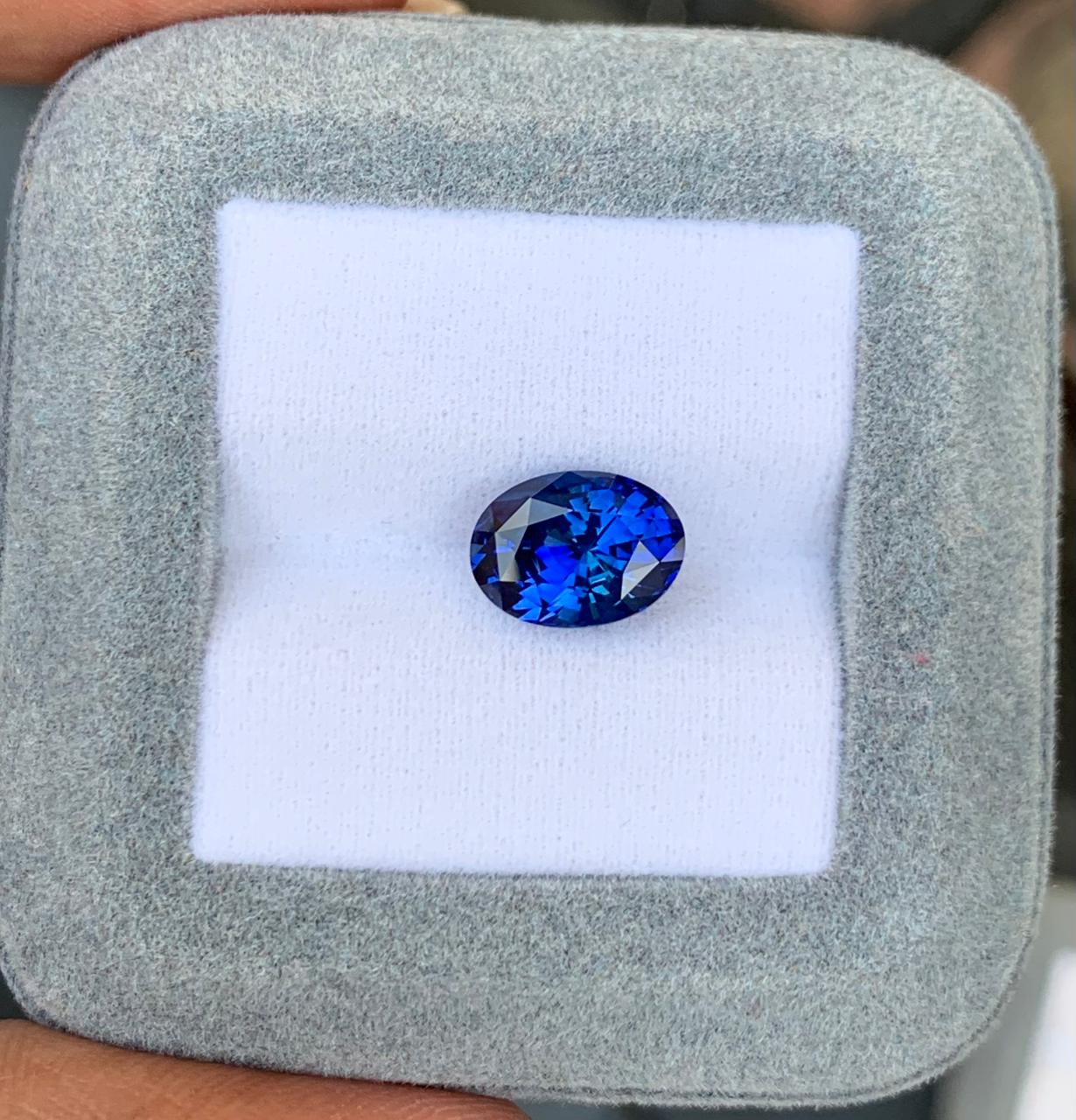 Saphir bleu ovale 3,60ct du Sri Lanka — Bonnot Paris